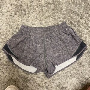 Lululemon hotty hot shorts size 4